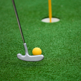 Miniature Golf, 9 Holes